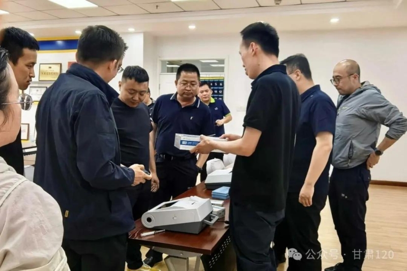 省紧急医疗救援中心开展车载设备专项培训 夯实院前急救能力基石 省紧急医疗救援中心开展车载设备专项培训 夯实院前急救能力基石